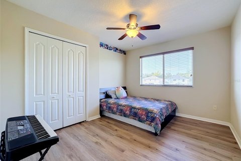 House in Riverview, Florida 4 bedrooms, 235.41 sq.m. № 2150282 - photo 22