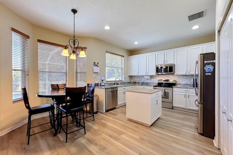 House in Riverview, Florida 4 bedrooms, 235.41 sq.m. № 2150282 - photo 9