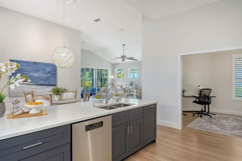 House in Lakewood Ranch, Florida 2 bedrooms, 163.6 sq.m. № 2097184 - photo 27