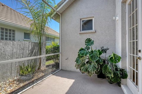 House in Lakewood Ranch, Florida 2 bedrooms, 163.6 sq.m. № 2097184 - photo 25