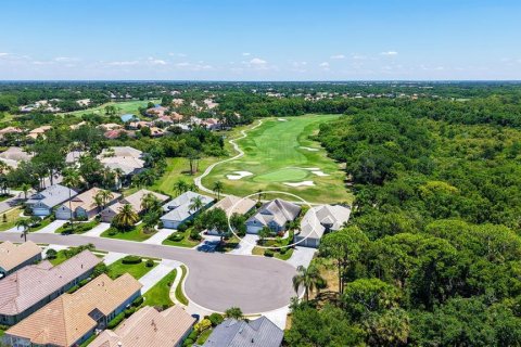 House in Lakewood Ranch, Florida 2 bedrooms, 163.6 sq.m. № 2097184 - photo 2