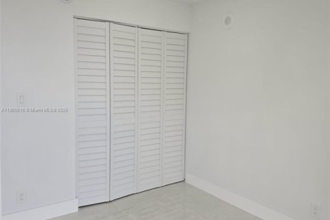 Снять в аренду кондоминиум в Санни-Айлс-Бич, Флорида 2 спальни, 83.05м2, № 1897168 - фото 9