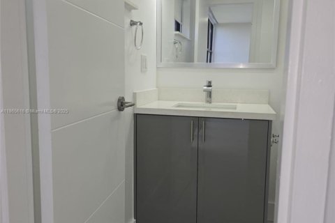 Снять в аренду кондоминиум в Санни-Айлс-Бич, Флорида 2 спальни, 83.05м2, № 1897168 - фото 12