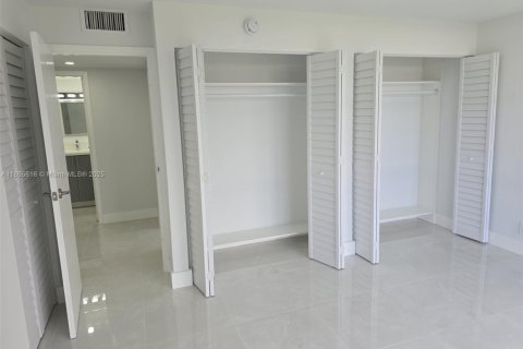 Снять в аренду кондоминиум в Санни-Айлс-Бич, Флорида 2 спальни, 83.05м2, № 1897168 - фото 15