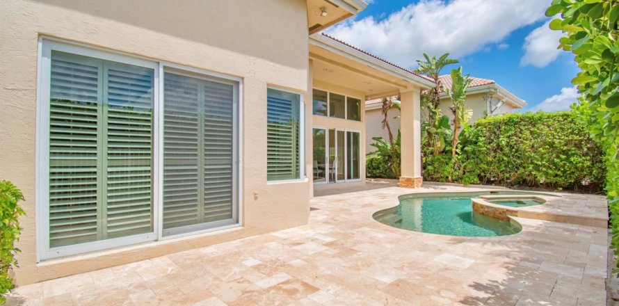Villa ou maison à Boca Raton, Floride 5 chambres, 351.73 m2 № 1103443