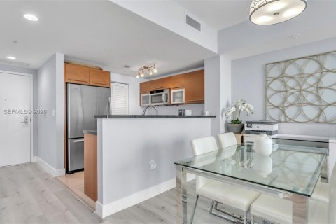 Copropriété à vendre à Miami, Floride: 2 chambres, 98.29 m2 № 2052192 - photo 8