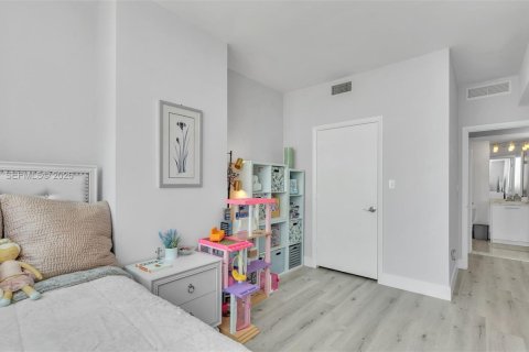 Copropriété à vendre à Miami, Floride: 2 chambres, 98.29 m2 № 2052192 - photo 11