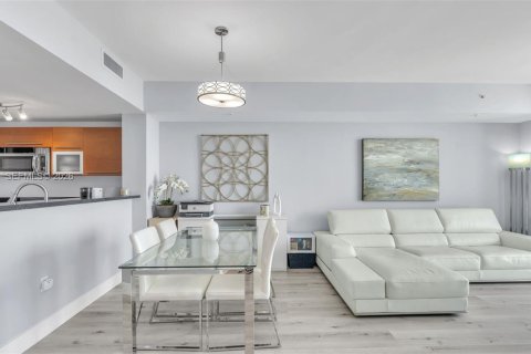 Copropriété à vendre à Miami, Floride: 2 chambres, 98.29 m2 № 2052192 - photo 9