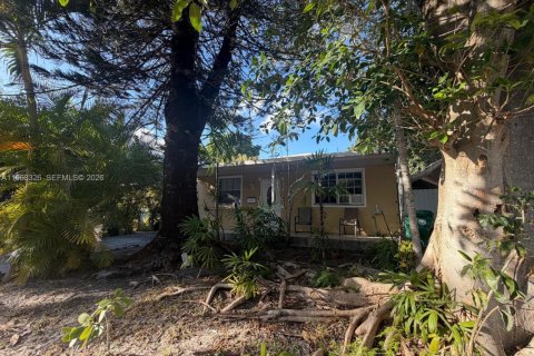 Villa ou maison à vendre à Miami, Floride: 2 chambres, 200.2 m2 № 2031987 - photo 2