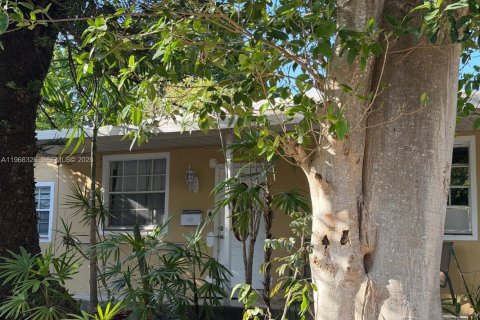 Villa ou maison à Miami, Floride 2 chambres, 200.2 m2 № 2031987