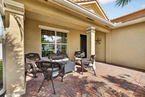 Villa ou maison à vendre à Port St. Lucie, Floride: 3 chambres, 162.21 m2 № 2087413 - photo 3