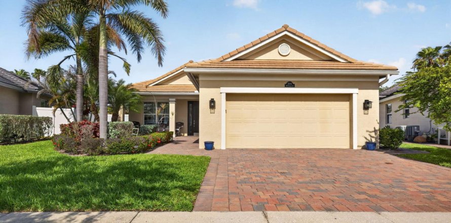 Villa ou maison à Port St. Lucie, Floride 3 chambres, 162.21 m2 № 2087413