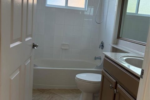 House in Sarasota, Florida 3 bedrooms, 187.01 sq.m. № 2219048 - photo 12