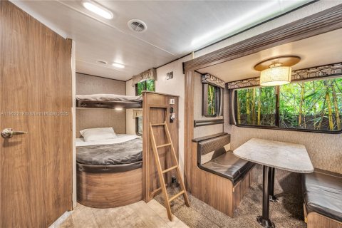 House in North Miami, Florida 4 bedrooms, 229.47 sq.m. № 1953625 - photo 26