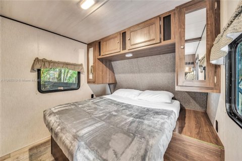 House in North Miami, Florida 4 bedrooms, 229.47 sq.m. № 1953625 - photo 20