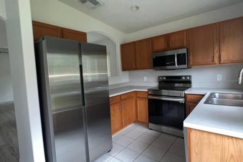 Condominio en alquiler en Kissimmee, Florida, 3 dormitorios, 105.54 m2 № 2427410 - foto 2