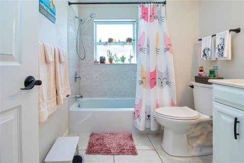 Villa ou maison à vendre à Sarasota, Floride: 2 chambres, 131.83 m2 № 2431135 - photo 29