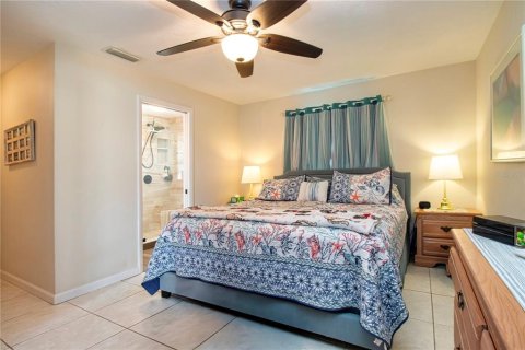 Villa ou maison à vendre à Sarasota, Floride: 2 chambres, 131.83 m2 № 2431135 - photo 20