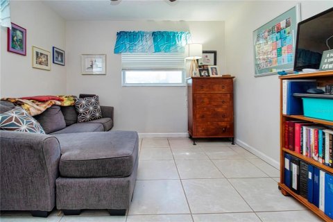 Villa ou maison à vendre à Sarasota, Floride: 2 chambres, 131.83 m2 № 2431135 - photo 27