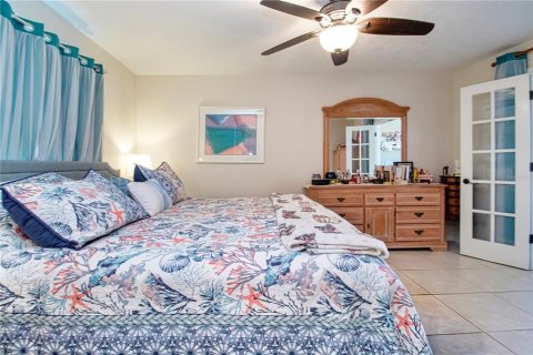 Villa ou maison à vendre à Sarasota, Floride: 2 chambres, 131.83 m2 № 2431135 - photo 21