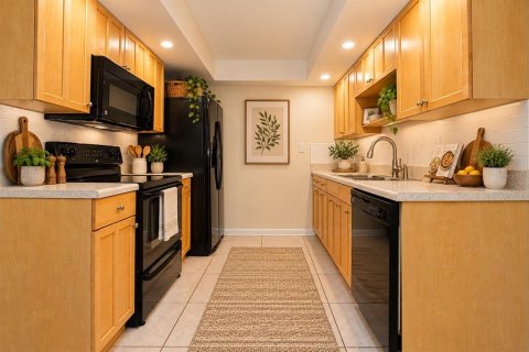 Villa ou maison à vendre à Sarasota, Floride: 2 chambres, 131.83 m2 № 2431135 - photo 18