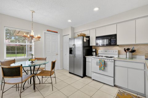 House in Palm Coast, Florida 2 bedrooms, 121.33 sq.m. № 1905152 - photo 19