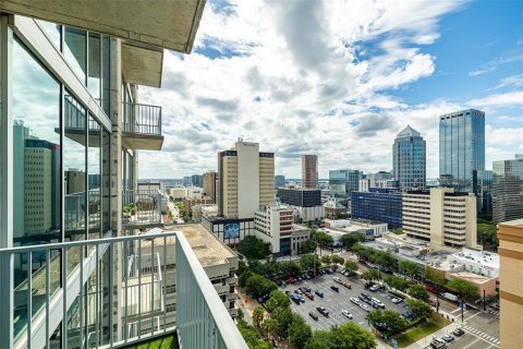 Condo in Tampa, Florida, 1 bedroom  № 1821146 - photo 23