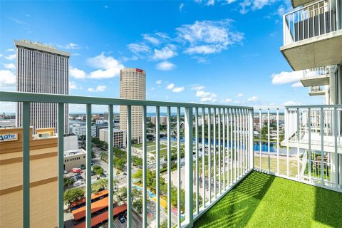 Condo in Tampa, Florida, 1 bedroom  № 1821146 - photo 20