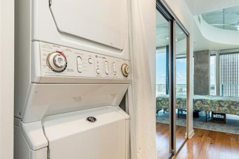 Condo in Tampa, Florida, 1 bedroom  № 1821146 - photo 18