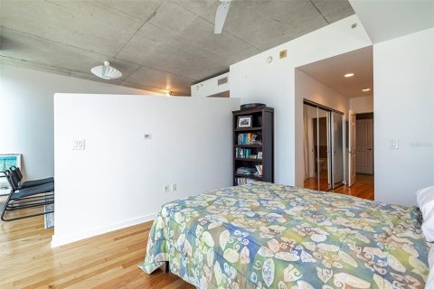 Condo in Tampa, Florida, 1 bedroom  № 1821146 - photo 10