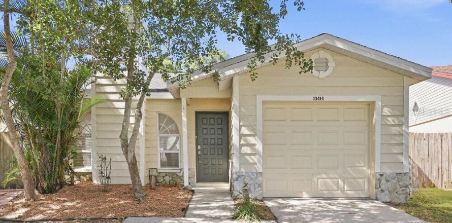 House in Riverview, Florida 4 bedrooms, 128.58 sq.m. № 2389137