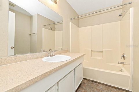 House in Riverview, Florida 4 bedrooms, 128.58 sq.m. № 2389137 - photo 10