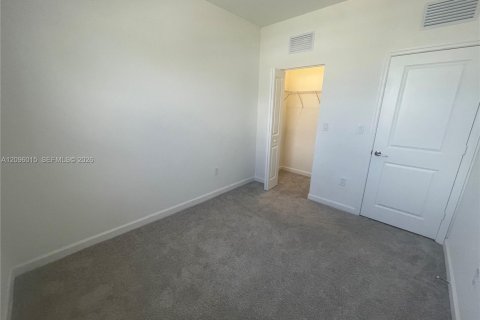 Touwnhouse à louer à Florida City, Floride: 3 chambres, 123.56 m2 № 2390030 - photo 21