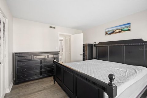 Condo in Port Charlotte, Florida, 1 bedroom  № 1918516 - photo 13