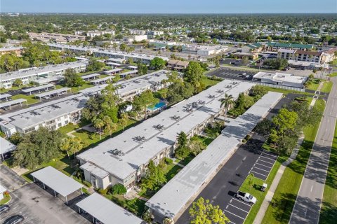Condo in Port Charlotte, Florida, 1 bedroom  № 1918516 - photo 17