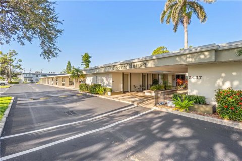 Condo in Port Charlotte, Florida, 1 bedroom  № 1918516 - photo 14