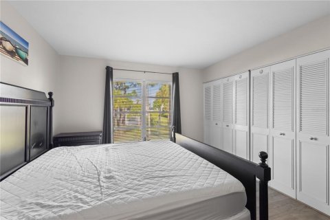 Condo in Port Charlotte, Florida, 1 bedroom  № 1918516 - photo 12