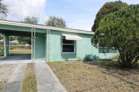 Casa en Miami, Florida 2 dormitorios, 79.43 m2 № 2030725