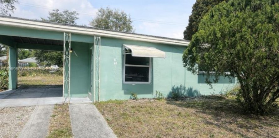 Casa en Miami, Florida 2 dormitorios, 79.43 m2 № 2030725