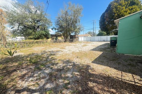 Casa en alquiler en Miami, Florida, 2 dormitorios, 79.43 m2 № 2030725 - foto 8