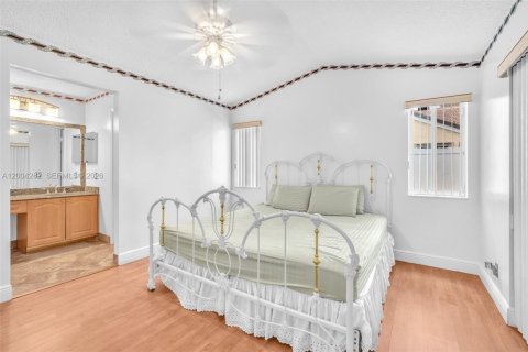 House in Weston, Florida 3 bedrooms, 125.7 sq.m. № 2069075 - photo 30