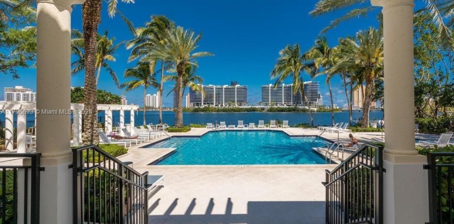 Condo à Aventura, Floride, 2 chambres  № 1774436