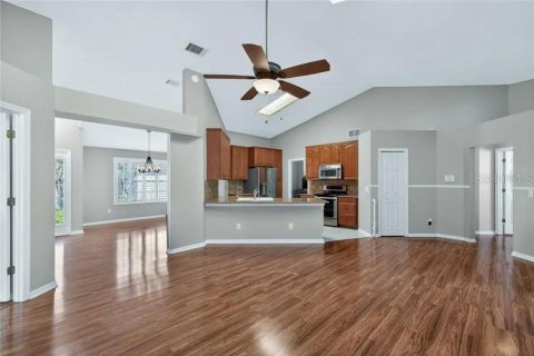 House in Eustis, Florida 3 bedrooms, 160.63 sq.m. № 2429074 - photo 11