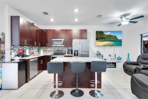 Adosado en venta en Homestead, Florida, 4 dormitorios, 156.08 m2 № 2011305 - foto 5