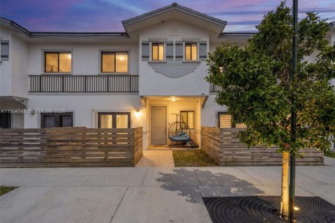 Adosado en venta en Homestead, Florida, 4 dormitorios, 156.08 m2 № 2011305 - foto 2