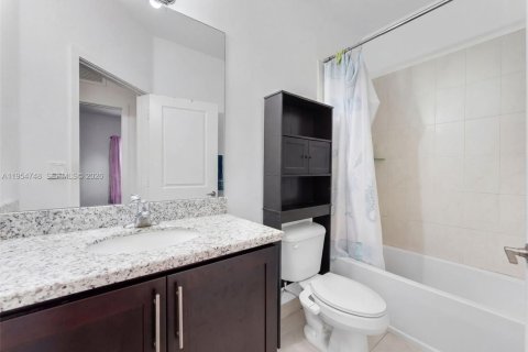 Adosado en venta en Homestead, Florida, 4 dormitorios, 156.08 m2 № 2011305 - foto 12