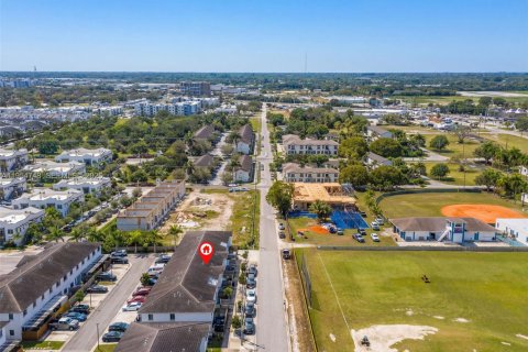 Adosado en venta en Homestead, Florida, 4 dormitorios, 156.08 m2 № 2011305 - foto 20