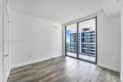 Condo in Miami, Florida, 1 bedroom  № 2081265 - photo 13