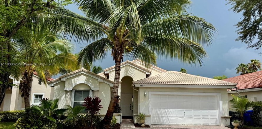 Villa ou maison à Hollywood, Floride 3 chambres, 153.1 m2 № 1814748