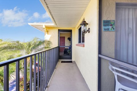 Copropriété à vendre à Cape Coral, Floride: 2 chambres, 90.49 m2 № 2171378 - photo 5